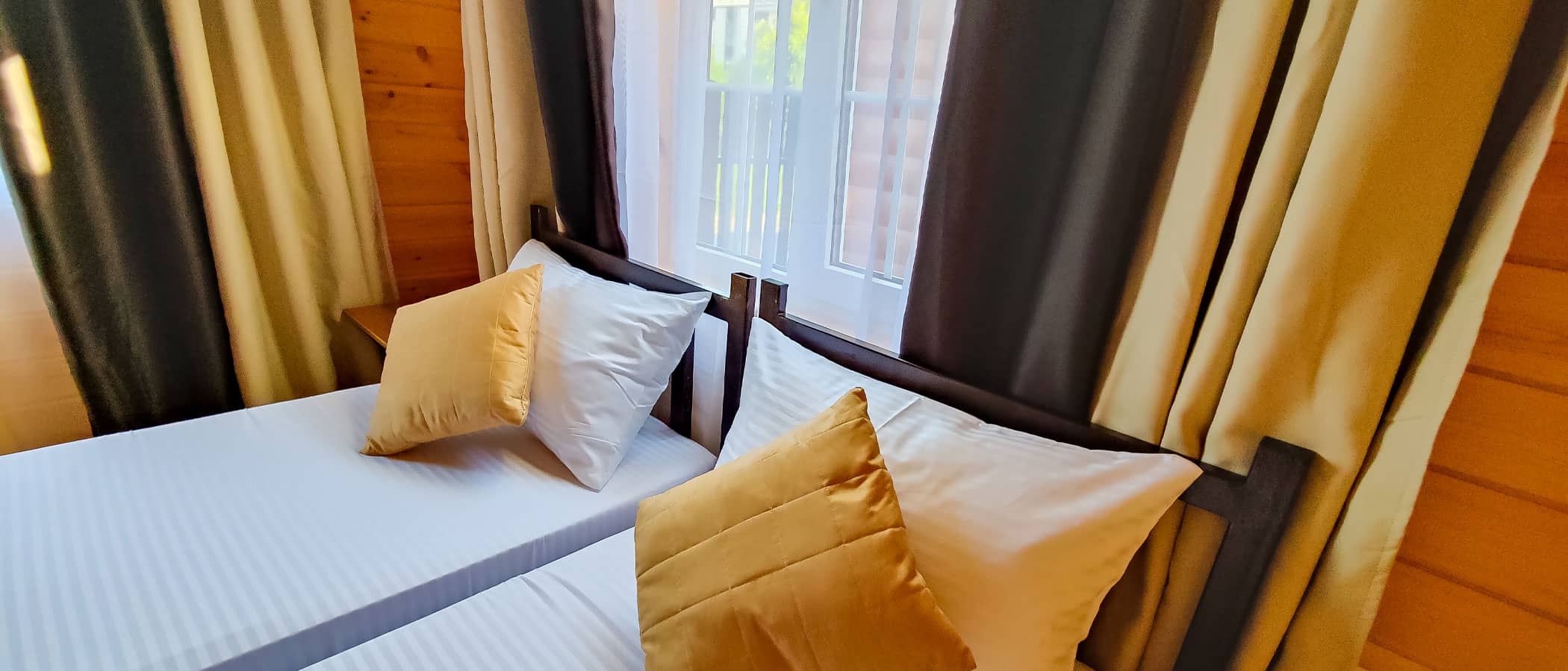 Отдельно стоящий дом до 6-и человек с четырьмя кроватями