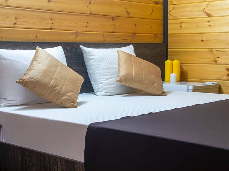 Стандарт 6-и местный с тремя кроватями