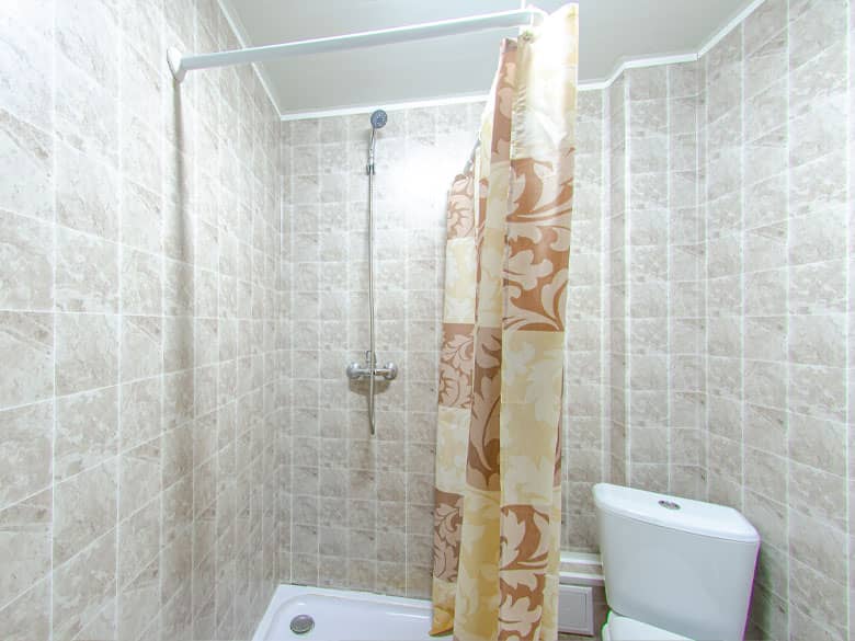 Стандарт 6-и местный с тремя кроватями