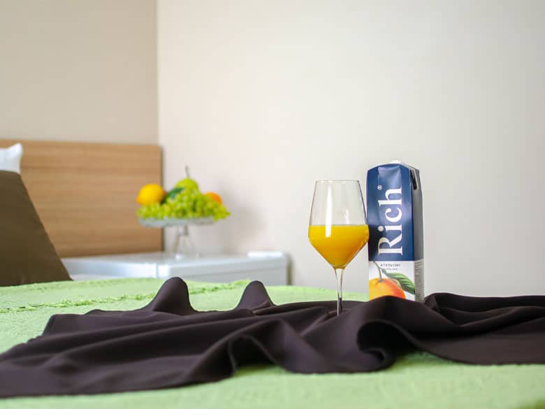 Стандарт 6-и местный с тремя кроватями