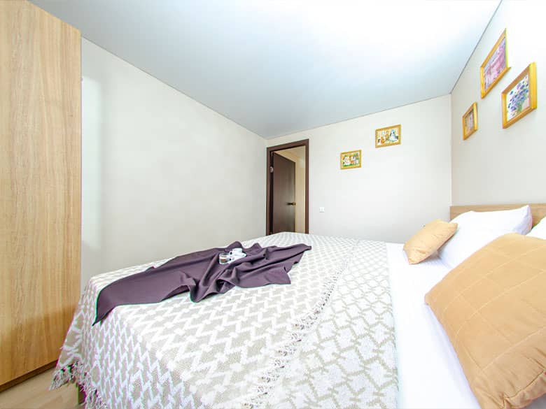 Стандарт 6-и местный с тремя кроватями