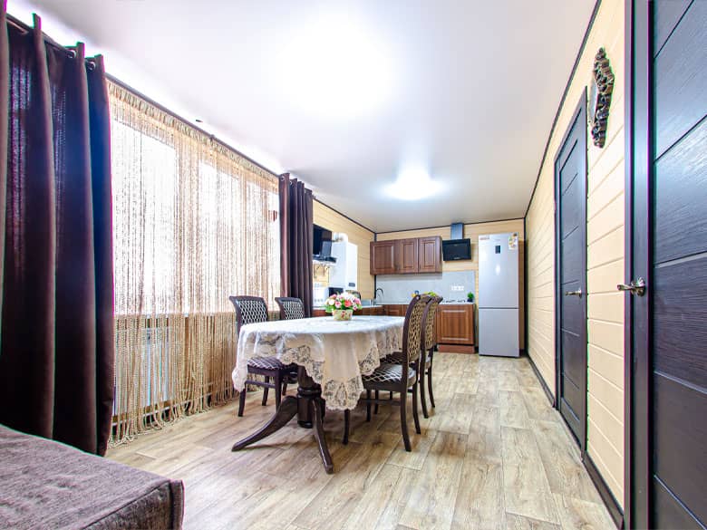 Дом 8-и местный с пятью кроватями